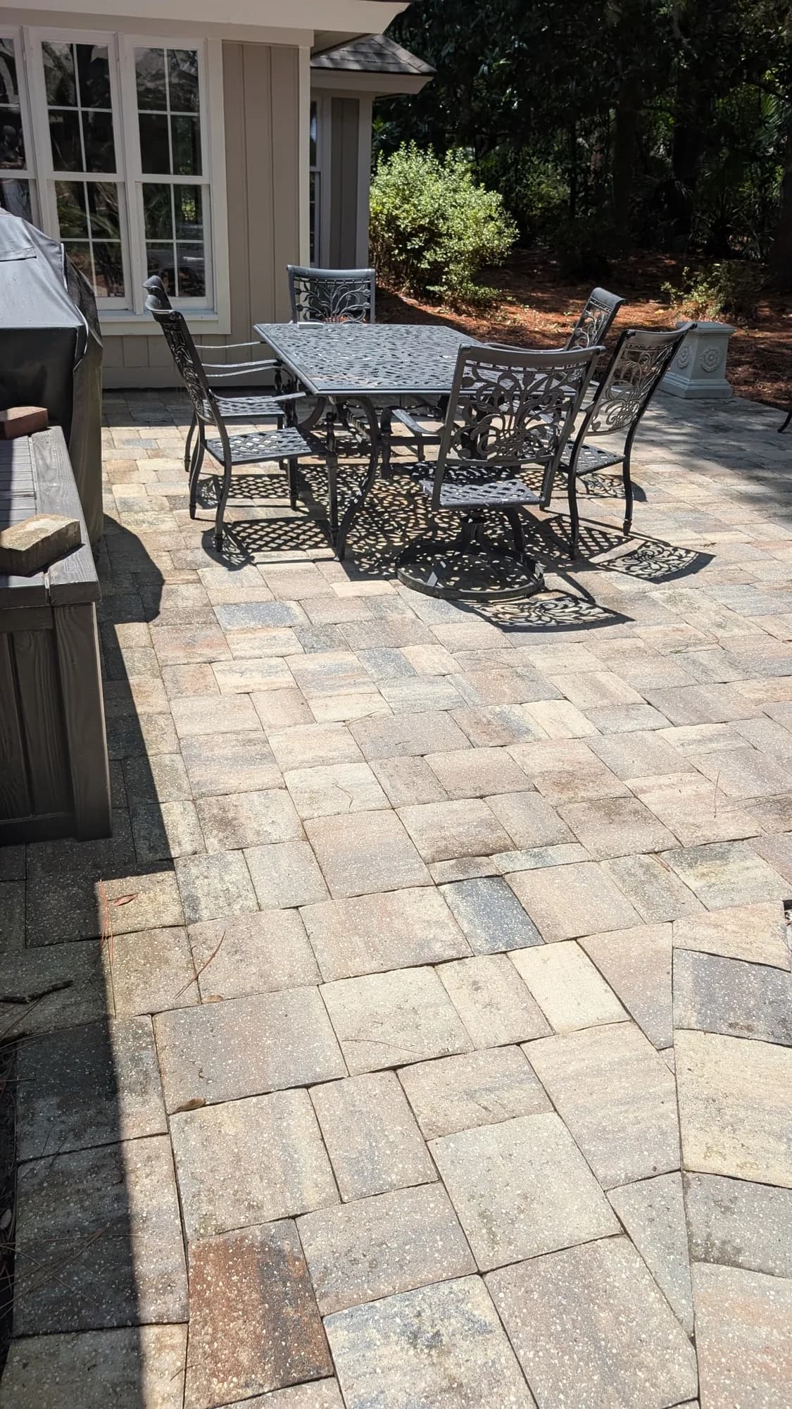A freshly soft washed Lowcountry home exterior in Bluffton SC